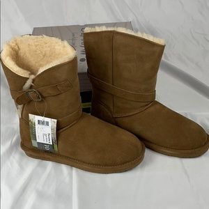 New! Bearpaw boots in box with tags